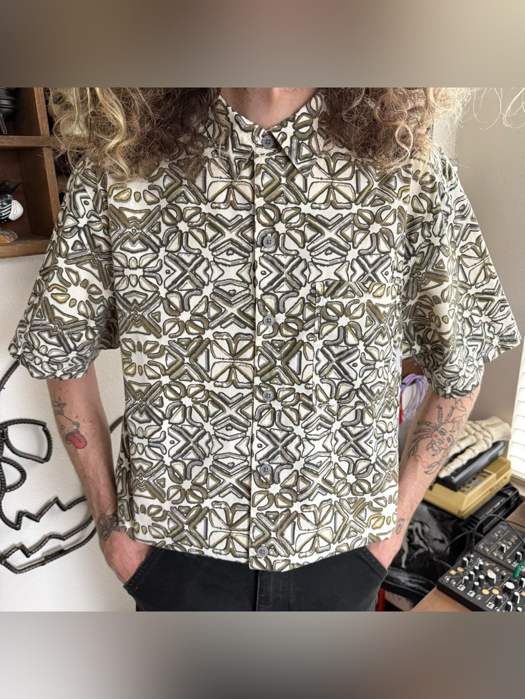 Vintage 2000s Columbia Earthy Geometric Aop S/S Button Down Shirt ~ Size M